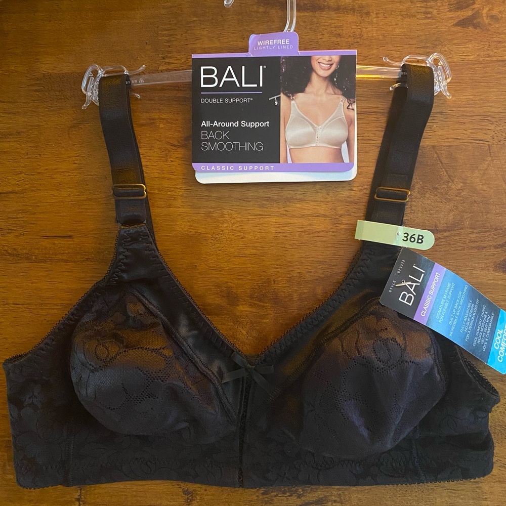BALI Women's Double Support/ Cool Comfort Bra Size 36B/ Black 3372.  Bra is NWT